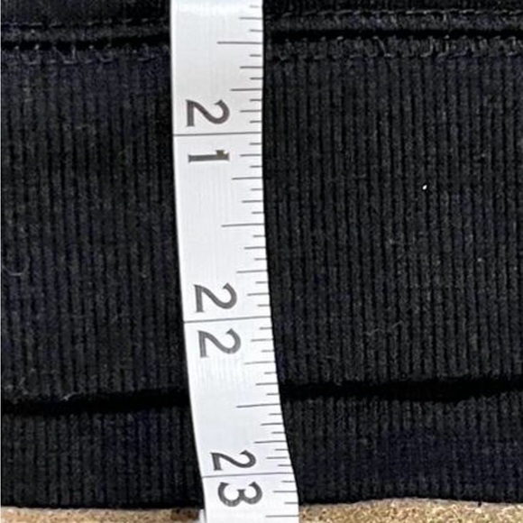 Maurices Women’s S Def Leppard Off The Shoulder Black Graphic Sweatshirt - Picture 5 of 7